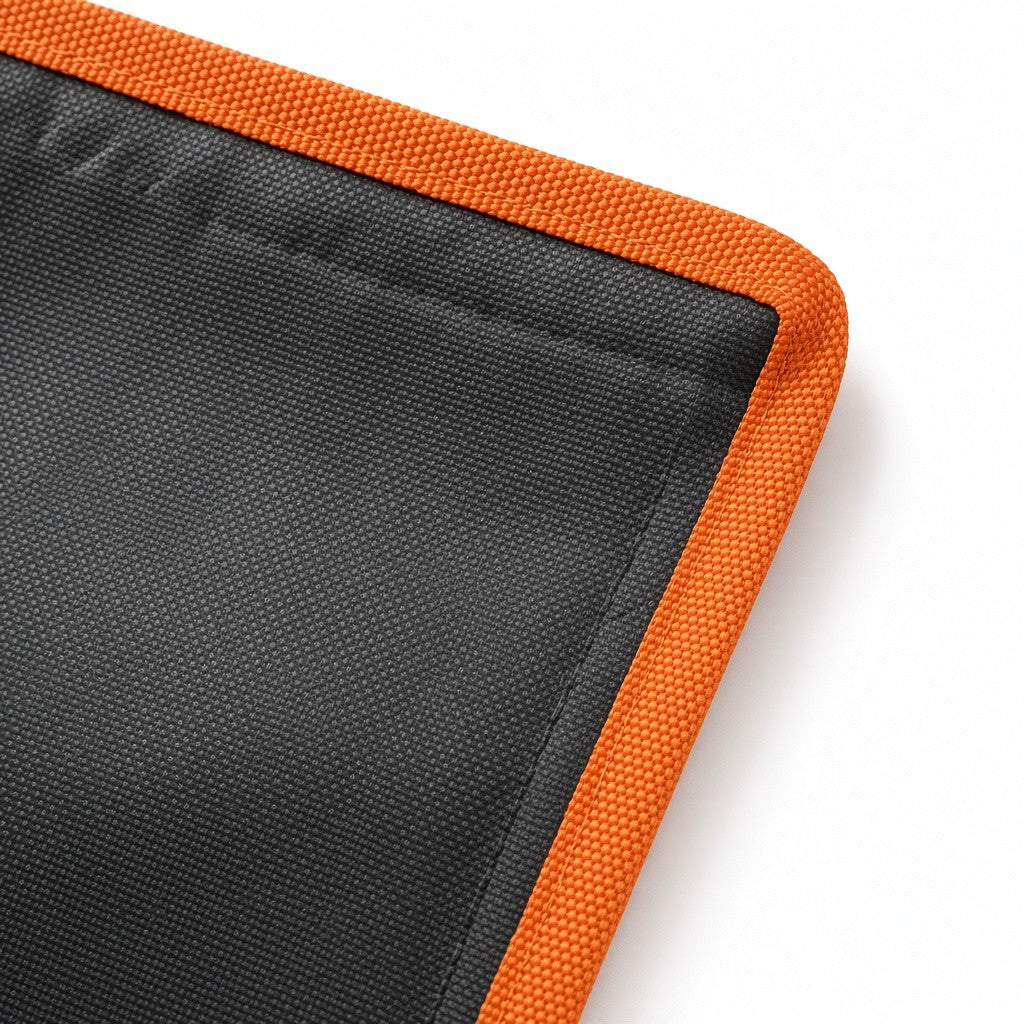 Orange piped edge on the thick Oxford liner